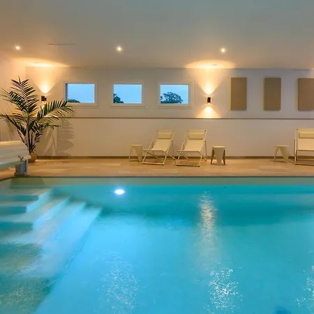 De Luxe Dans Le Cotentin Avec Piscine Interieure Jacuzzi ,sauna, Salle De Sport Salle De Jeux Casa de Férias Saint-Sauveur-le-Vicomte