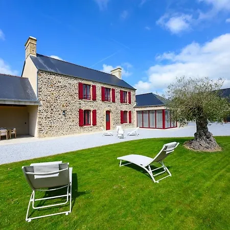 Casa de Férias De Luxe Dans Le Cotentin Avec Piscine Interieure Jacuzzi ,sauna, Salle De Sport Salle De Jeux Saint-Sauveur-le-Vicomte