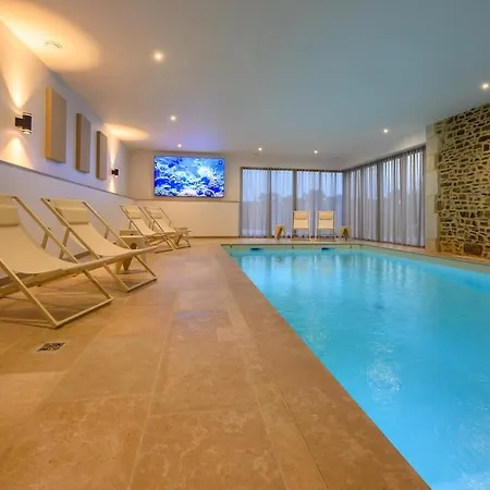 Casa de Férias De Luxe Dans Le Cotentin Avec Piscine Interieure Jacuzzi ,sauna, Salle De Sport Salle De Jeux Saint-Sauveur-le-Vicomte