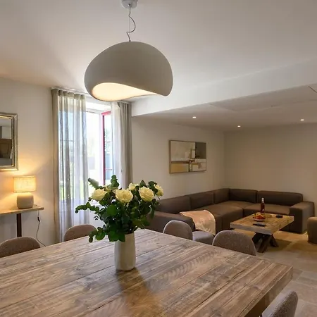 De Luxe Dans Le Cotentin Avec Piscine Interieure Jacuzzi ,sauna, Salle De Sport Salle De Jeux
