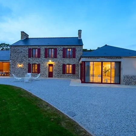 De Luxe Dans Le Cotentin Avec Piscine Interieure Jacuzzi ,sauna, Salle De Sport Salle De Jeux *